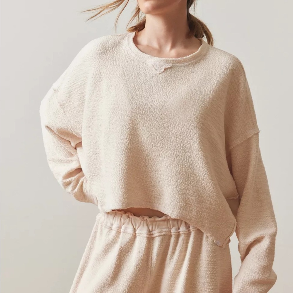 NWOT OUT FROM UNDER BEAU CREWNECK SWEATSHIRT- SMALL PETITE